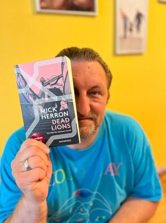 Buchcover: Dead Lions von Mick Herron