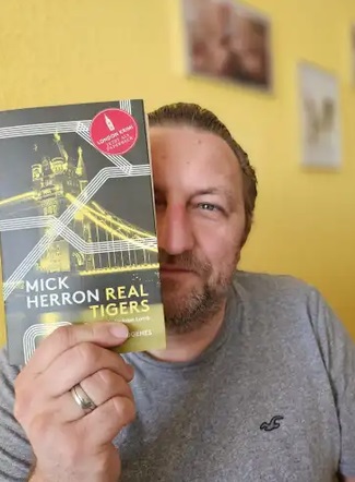 Buchcover: Real Tiger von Mick Herron